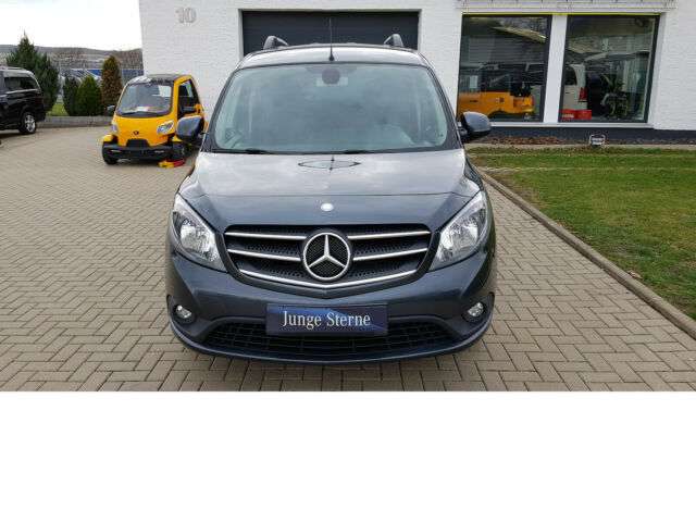 MERCEDES-BENZ Citan 111TourerEdition,lang,AMF Rollstuhlrampe leichter Lieferwagen - Photo 4