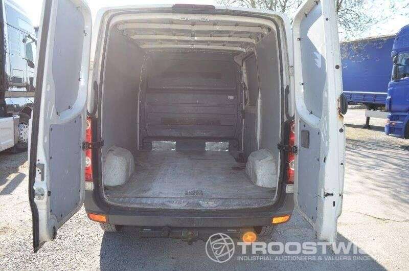 VOLKSWAGEN Crafter Kasten 30 kurz L1H1-2.5TDI Kastenwagen Verkaufsauktionen - Photo 5
